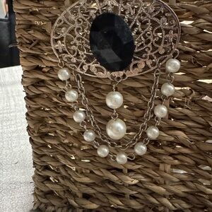 Elegant Silver and Black Pendant Necklace